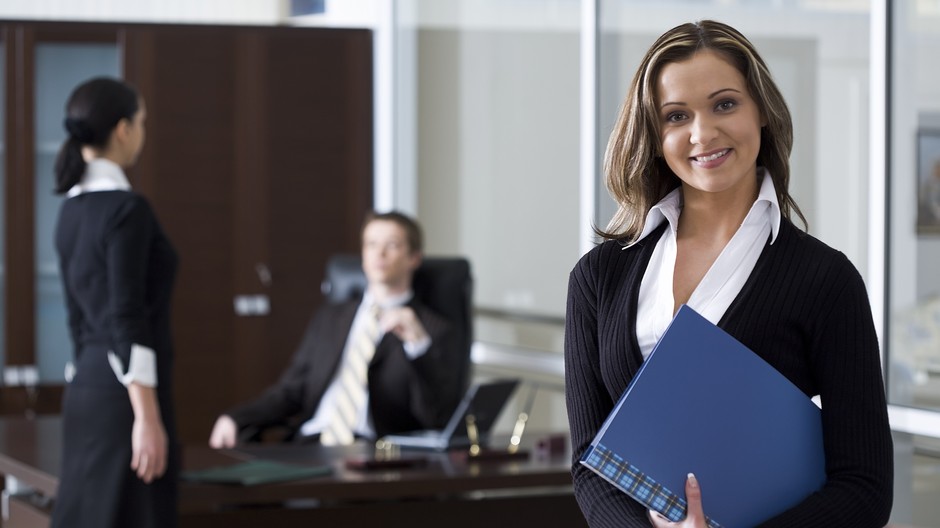 Peniaze, žena, kancelária