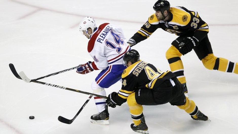 Chára v zápase play-off proti Montrealu