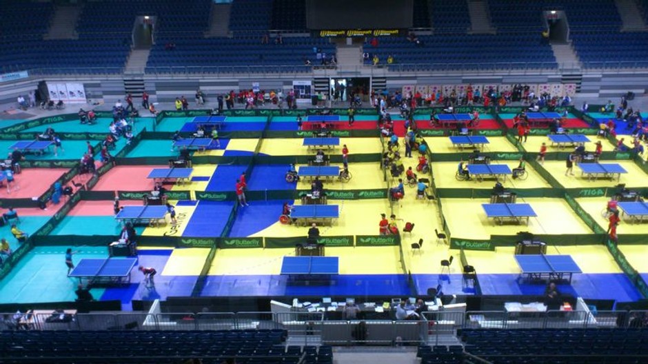 stolný tenis na stadione Ondreja Nepelu