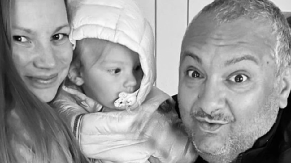 Patrik Hezucký s rodinou