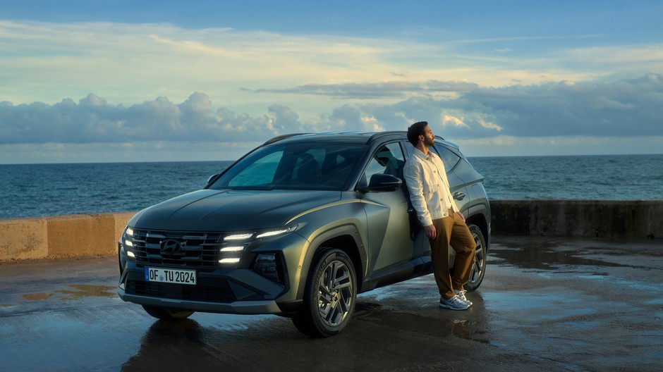 11_NX4_20Y_LS03089_Talent_SideLean