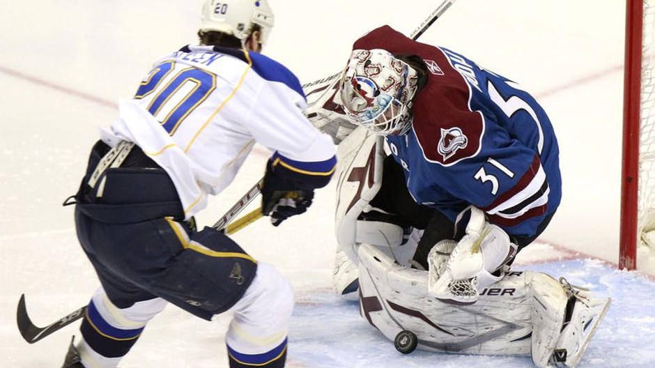 Peter Budaj v zápase proti St.Louis