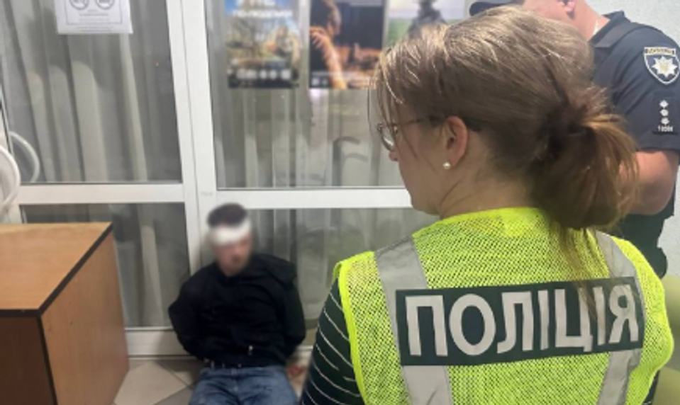 Muž pobodal lekárku počas zdravotnej prehliadky pred odvodom do ukrajinskej armády