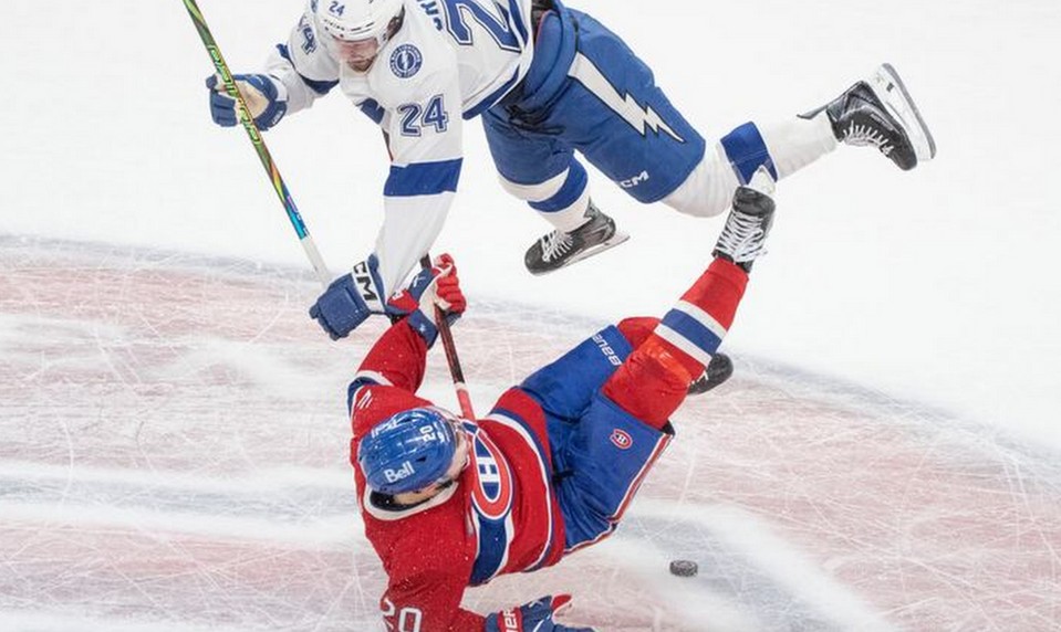 Bitka Slafkovského s Černákom začína odznova, Tampa vyrovnala sériu s Montrealom