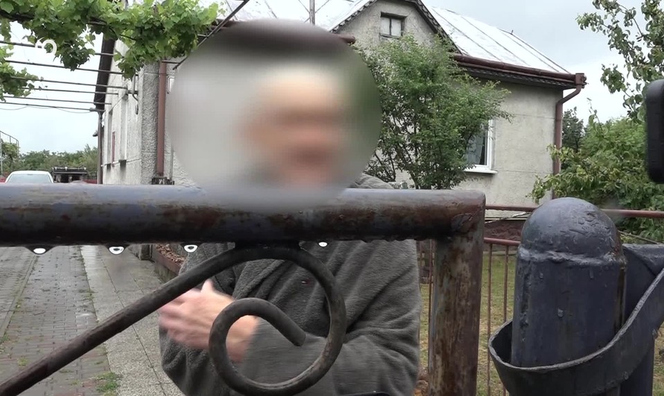Rodina zo Sačurova po útoku žije v strachu. Ľudí k ich domu nasmerovala veštica