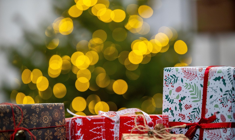 Slováci plánujú najúspornejšie Vianoce za posledné roky. Najviac šetria domácnosti s deťmi