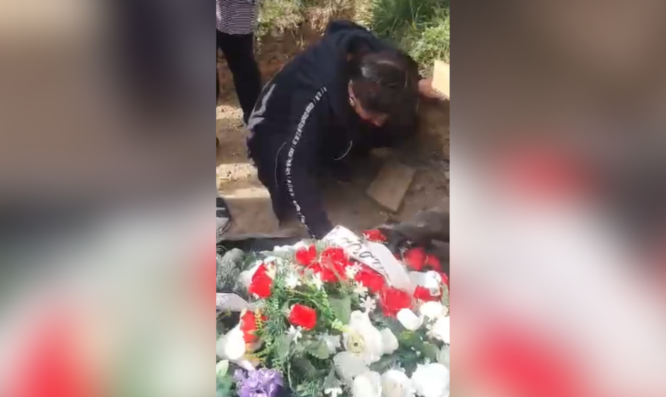 Video z cintorína v Bijacovciach: Počujete klopanie z hrobu?