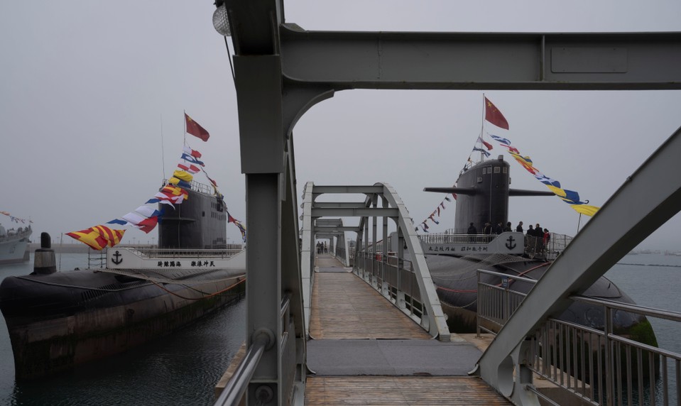 Čína mapuje oceány pre podmorskú vojnu s USA? Reuters odhalil flotilu 42 lodí