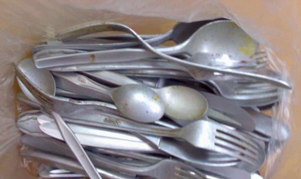 Čo spôsobuje KOVOVÚ CHUŤ v ústach? TOTO je 12 najčastejších dôvodov