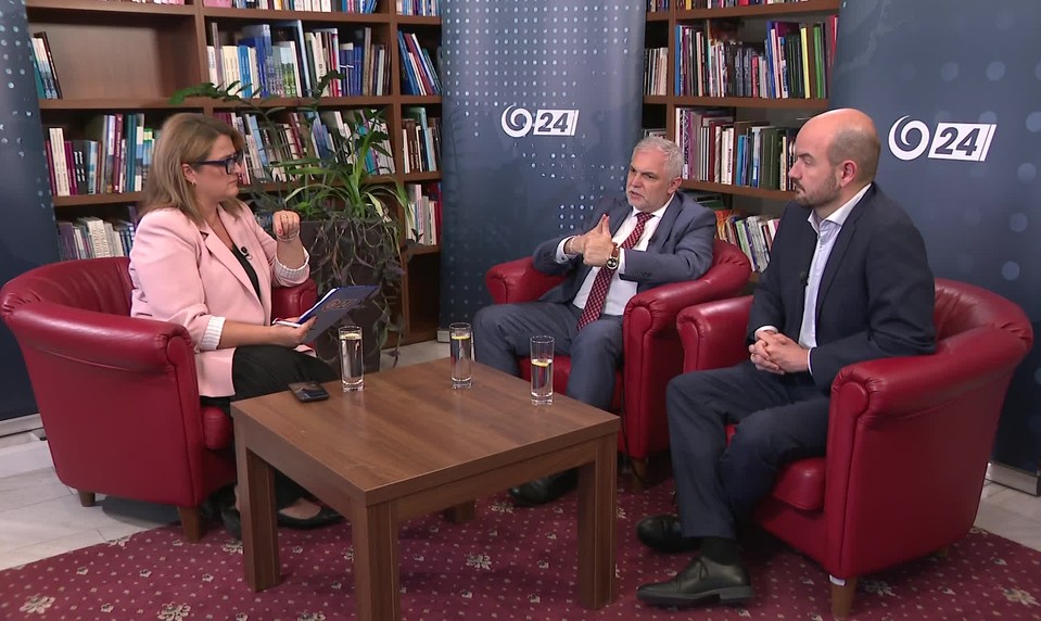 Analýzy 24: „Slovenská zahraničná politika je mimoriadne nečitateľná,“ tvrdí Dubéci