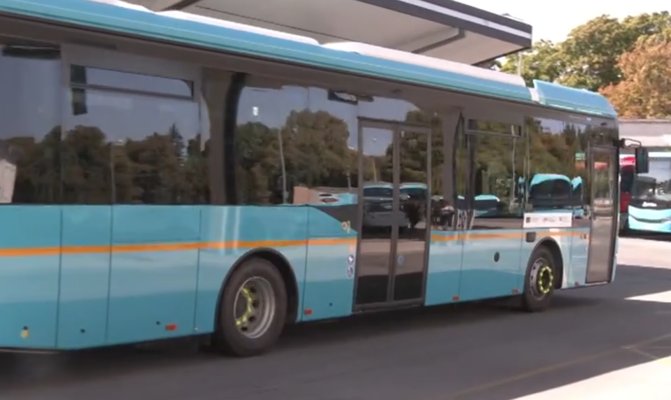 Na Slovensku vyrazil do premávky prvý medzimestský elektrobus