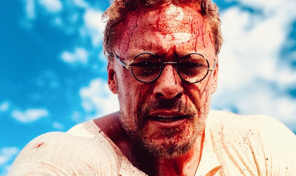 Brutálny útok na suseda?! Seriálový herec sa nechal vytočiť, no kamera priniesla zvrat v situácii!