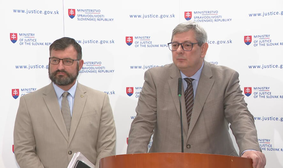 Tlačová beseda ministra Suska o zmenách v Obchodnom registri