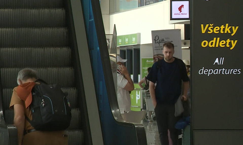 Zo dňa na deň bez dovolenky: Slováci opisujú, ako riešia problémy so zrušenými letmi