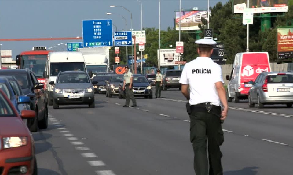 Prešiel do protismeru. Po náraze sa ručička zastavila na 120 km/h