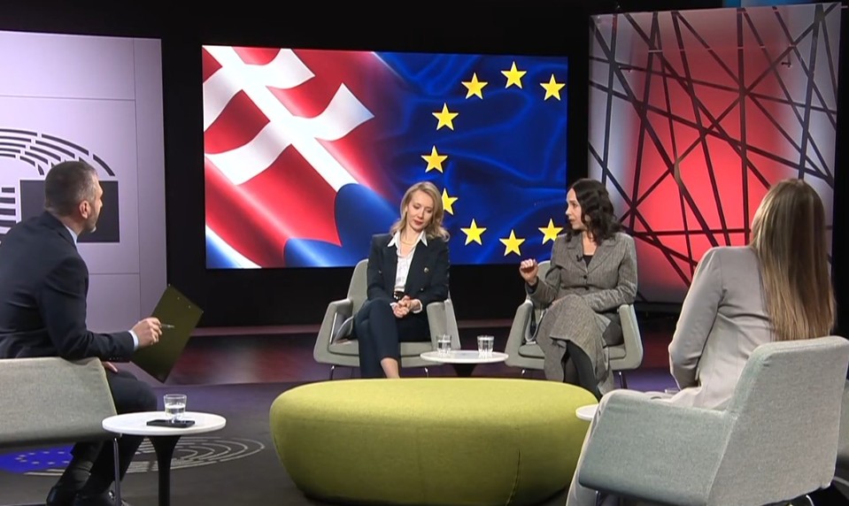 Automobilky sú na kolenách. Lexmann vytkla PS a Smeru hlasovanie za zákaz spaľovacích motorov