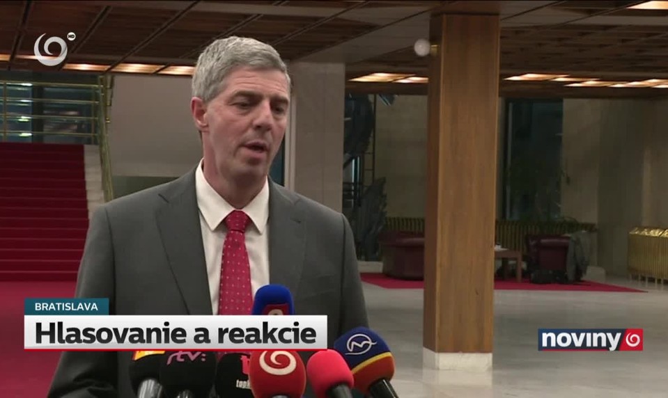 Hlasovanie a reakcie