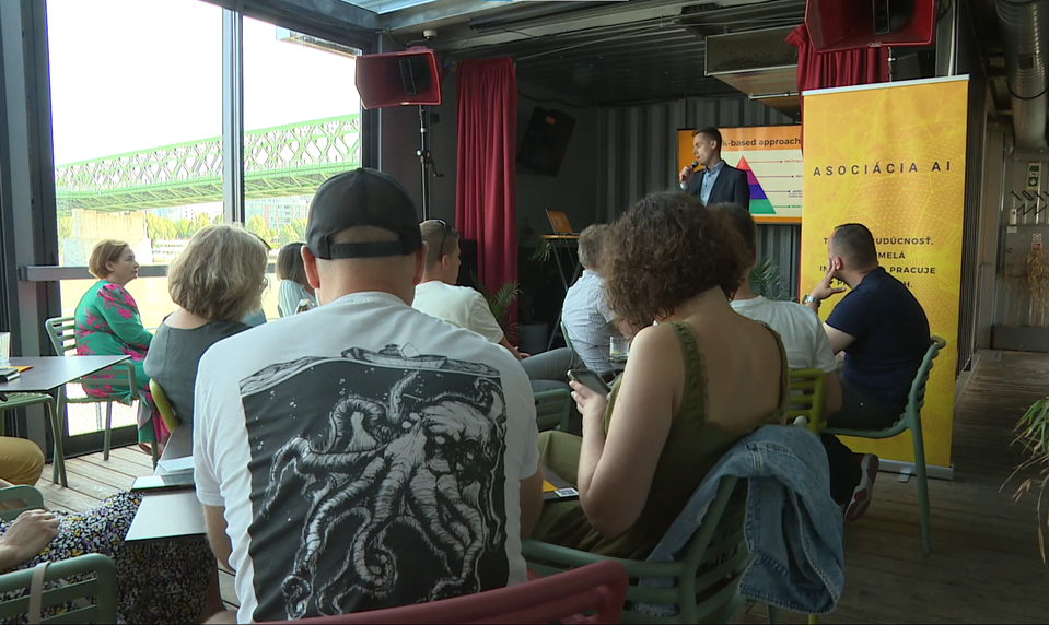 Umelá inteligencia mení naše životy. Nadšenci nechcú, aby Slovensko pri tejto téme zaspalo