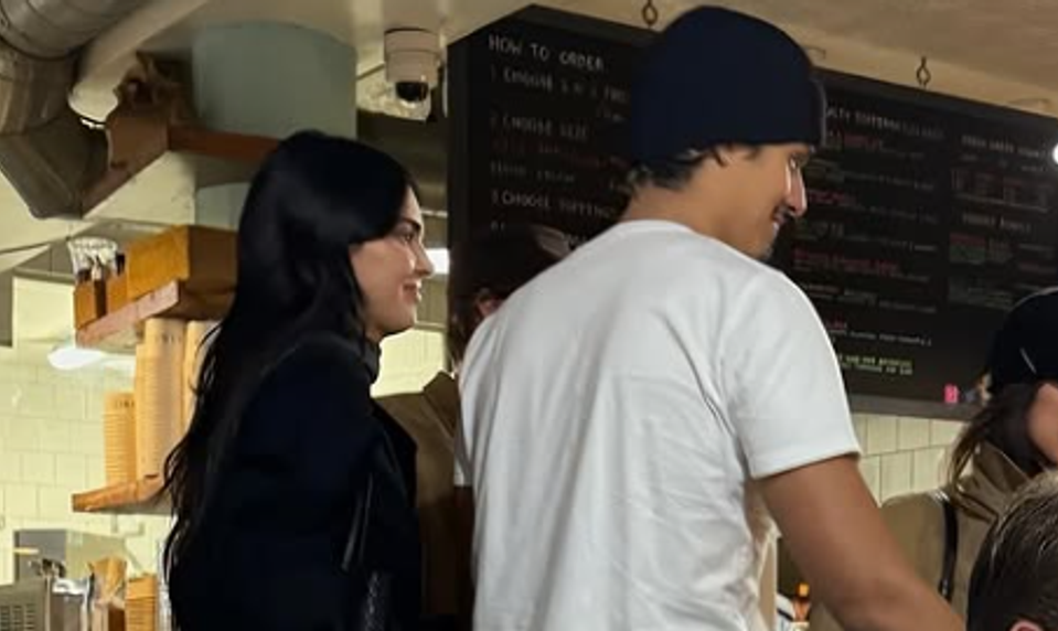 Nový pár v šoubiznise! On je horúci sexidol medzi hercami, ona kráska z preslávenej rodiny!