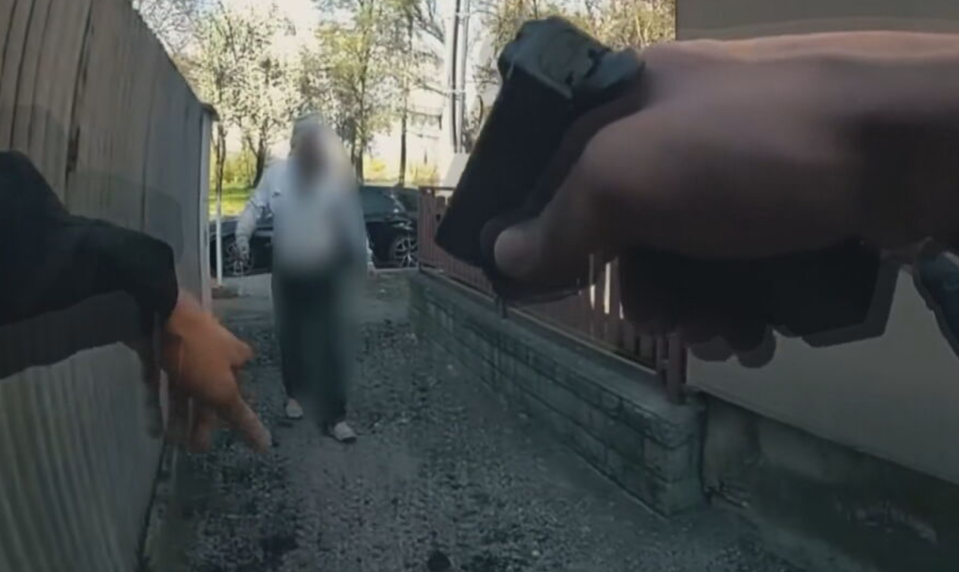 Agresor s nožom terorizoval Rómov v Michalovciach. Vyhrážal sa im smrťou