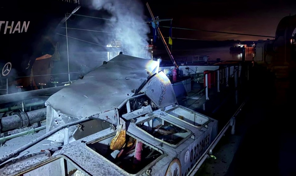 Ruské drony zasiahli Odesu, poškodená je aj loď pod slovenskou vlajkou