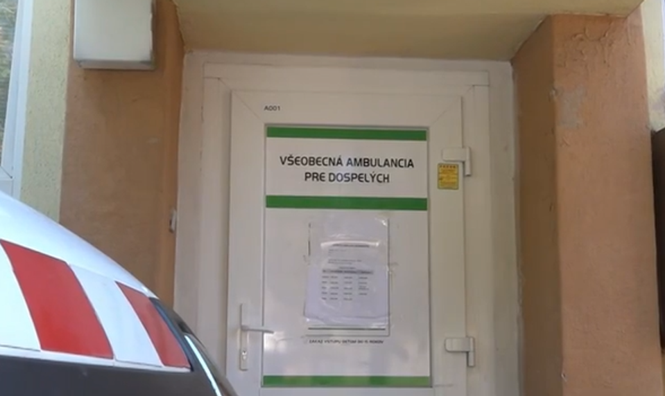 Lekár ordinoval pod vplyvom alkoholu: Komora môže zasiahnuť len na základe trestného stíhania