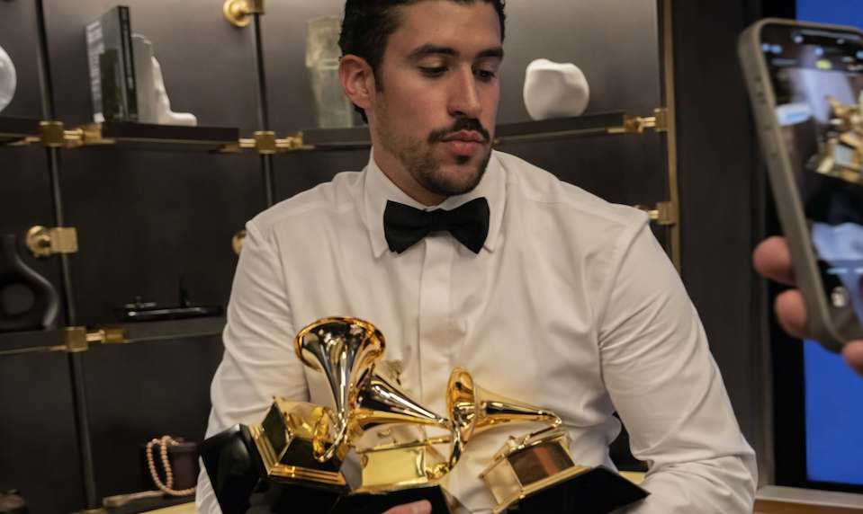 Zo skladníka ku Grammy! KTO je zlý zajačik, ktorý pokoril aj Brada Pitta?