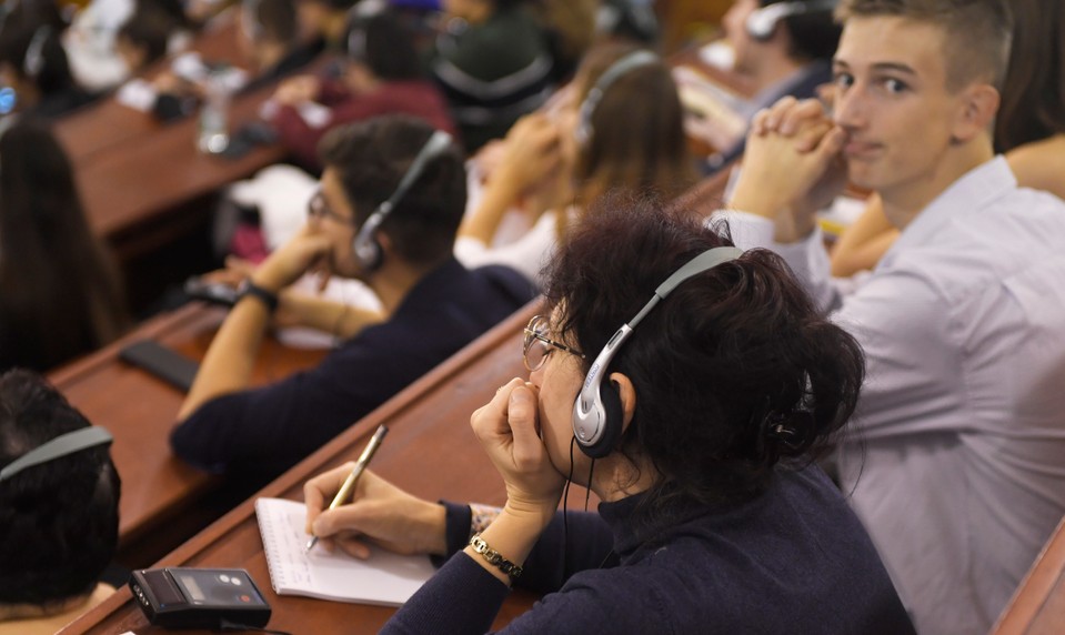 Minister Drucker privítal spustenie prijímacích skúšok na FIIT STU