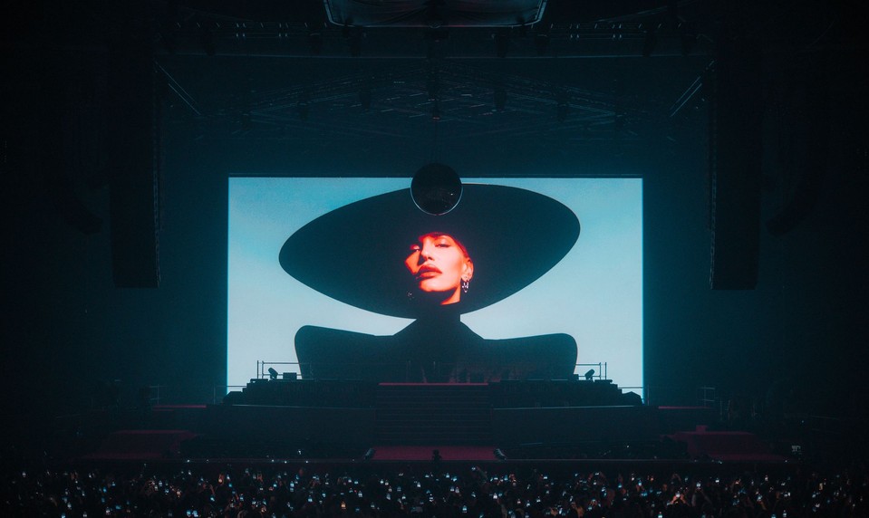 FOTO A VIDEO: Dara Rolins predviedla šou, za ktorú by sa nehanbila ani Beyoncé!