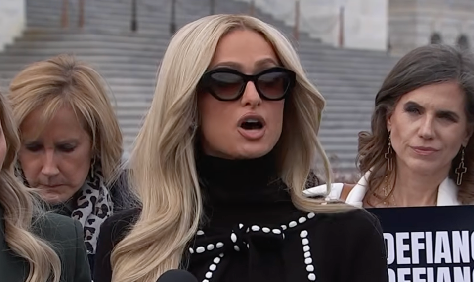 Sexškandál Paris Hilton opäť na pretrase! Uniknuté video ako súčasť kampane?