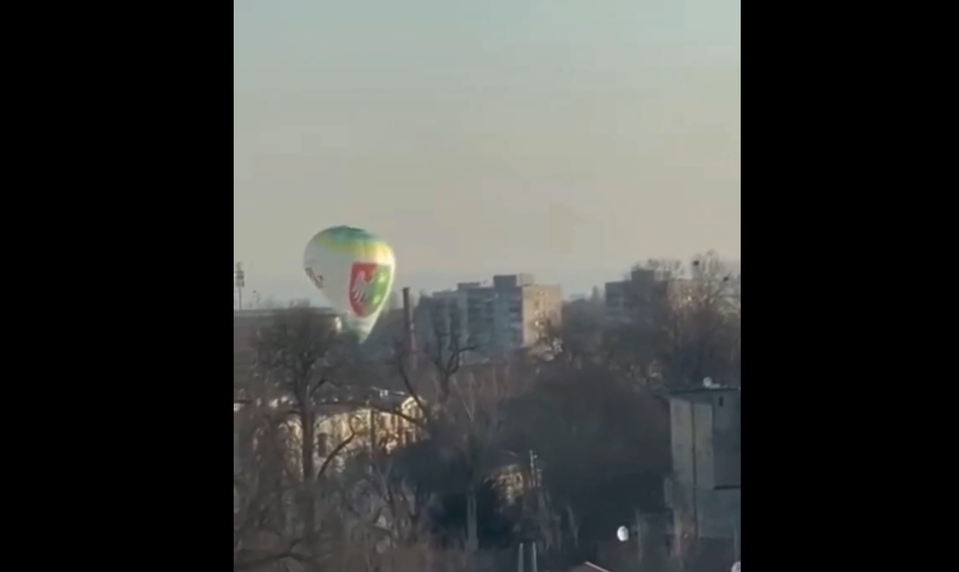 V Poľsku sa zrútil teplovzdušný balón. Jedna žena zomrela na mieste