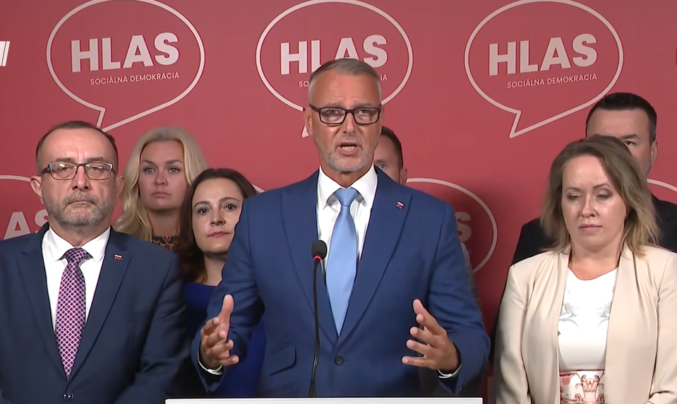 Hlas prichádza s ústavnou zmenou. Občania by mohli referendom ukončiť volebné obdobie