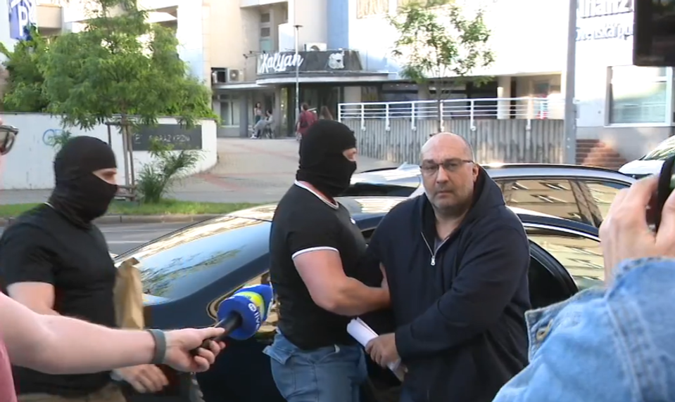 Bývalý člen gangu zadržaný pri zásahu ÚBOK putuje do väzby