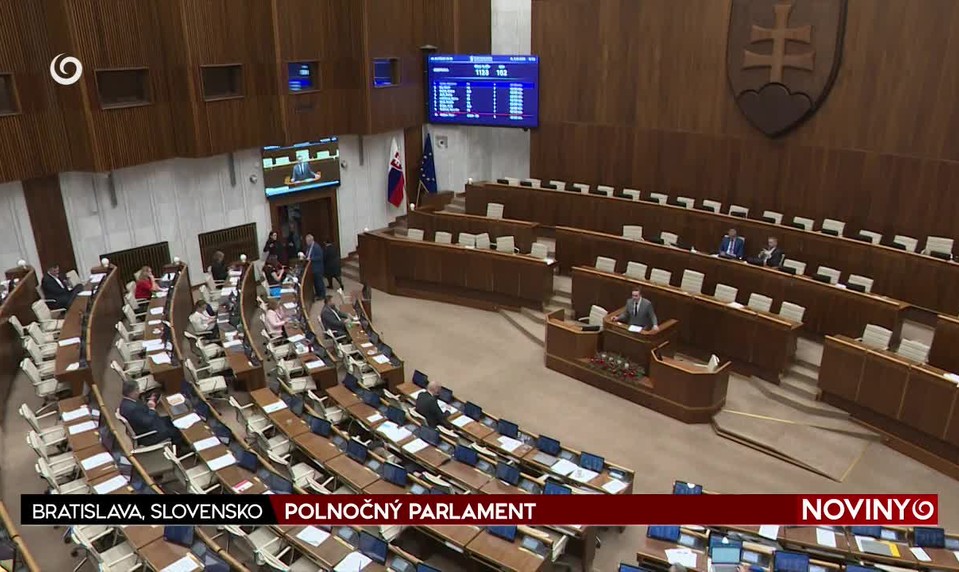 POLNOČNÝ PARLAMENT