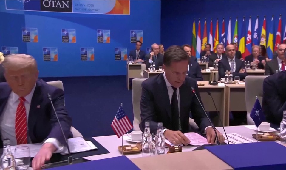 Šéf NATO Rutte oznámil, že telefonoval s Trumpom o Grónsku