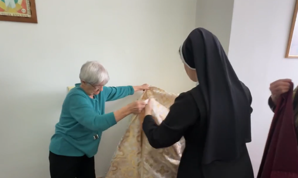 Sviatky v domove dôchodcov majú svoje kúzlo. Takto sa seniorky pripravovali na Veľkú Noc