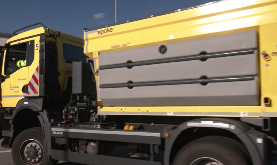 Cestári sa pripravujú na zimnú sezónu. Na cestách budú aj testovať novinku