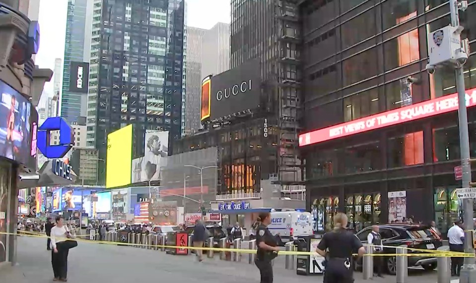 Útok nožom na Times Square: Žena bodla dvoch ľudí, jednu obeť zabila