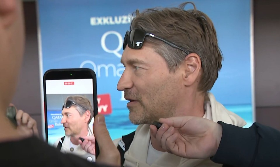 Po náročnej ceste z Dubaja pristáli v Bratislave. Medzi cestujúcimi bol aj Vladimír Országh