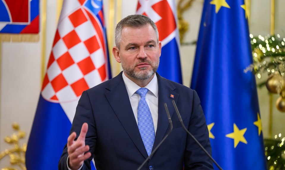 Prezident Pellegrini opäť nepodpísal zákon o ÚOO, platí však automaticky