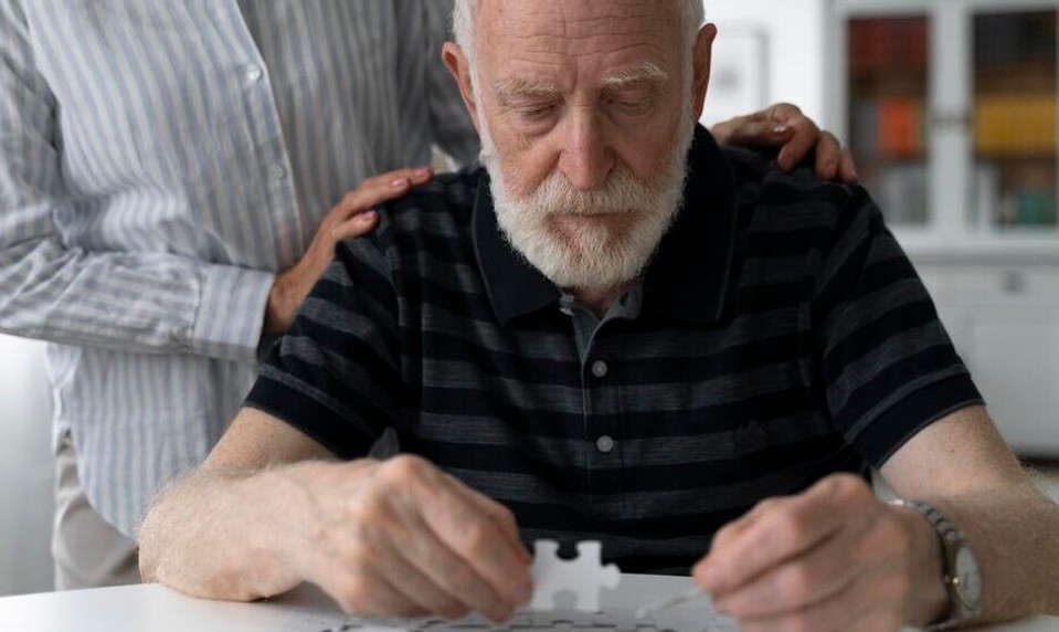 Obrovský úspech slovenských vedcov: Ich vakcínu proti Alzheimerovej chorobe budú skúšať v USA s podporou 150 miliónov dolárovi