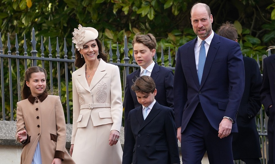 George je už takmer taký vysoký ako Kate, Charlotte rastie do krásy