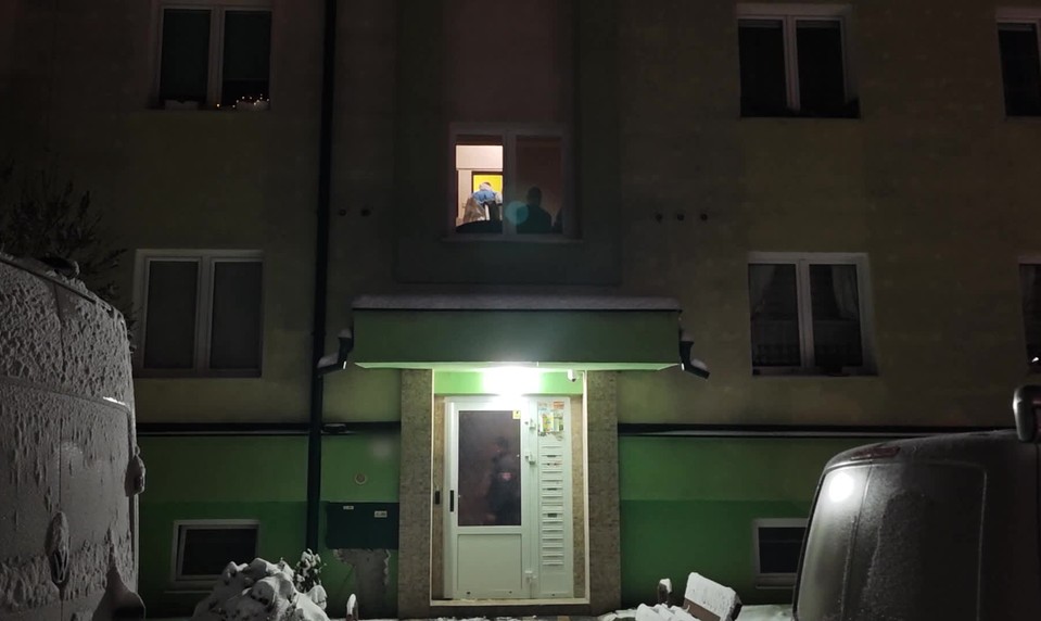 Nové okolnosti v prípade zavraždenej seniorky: Obvinený mal kľúče od jej bytu, pomáhal s nákupmi