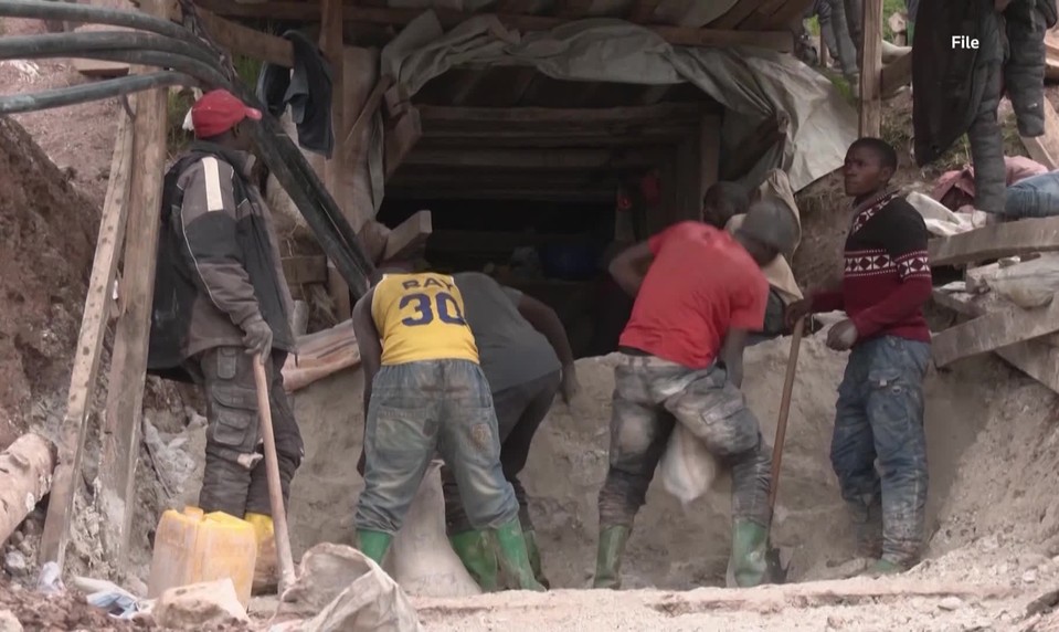 Pri zrútení bane na východe Konga zahynulo viac ako 200 ľudí