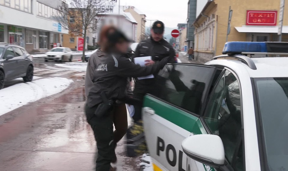 Prokurátor žiada väzbu pre 25-ročného muža po útoku na bezdomovca