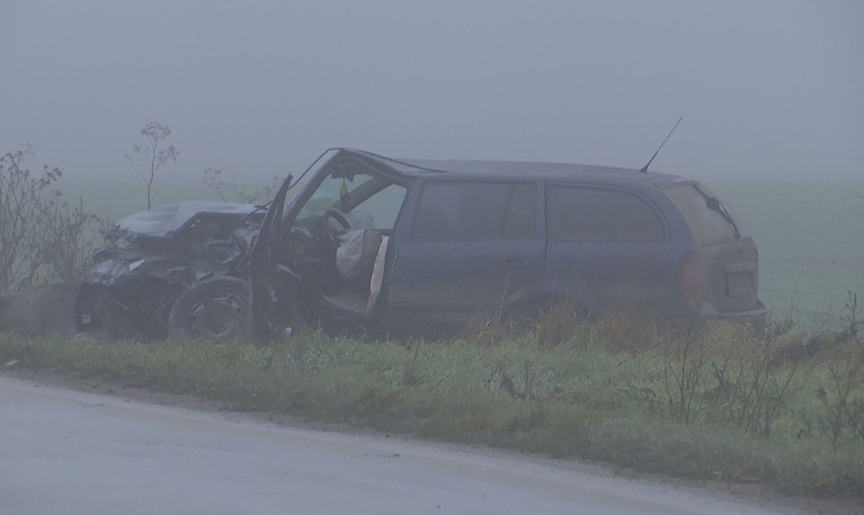 Policajné vozidlo sa zrazilo s osobným autom. Pri nehode sa zranila jedna osoba