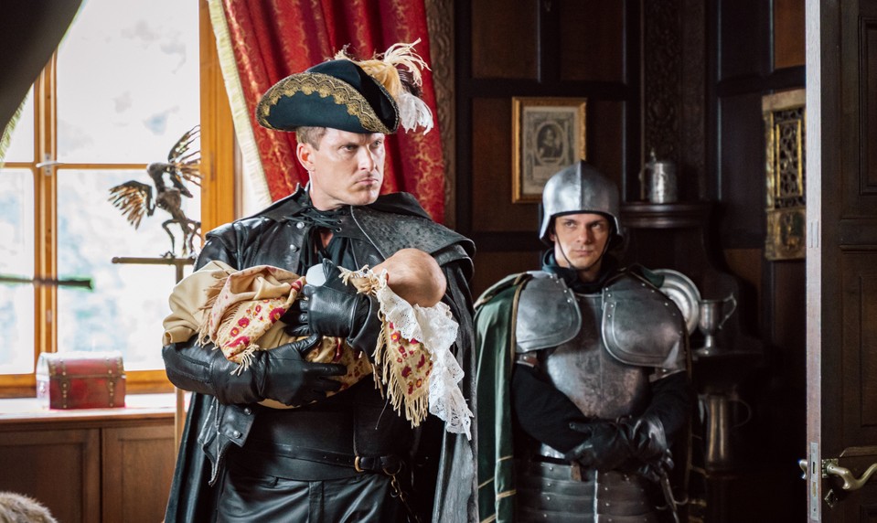 Je fešák a zvláda kaskadérske scény! Režisér novej rozprávky obsadil Jána Koleníka bez zaváhania