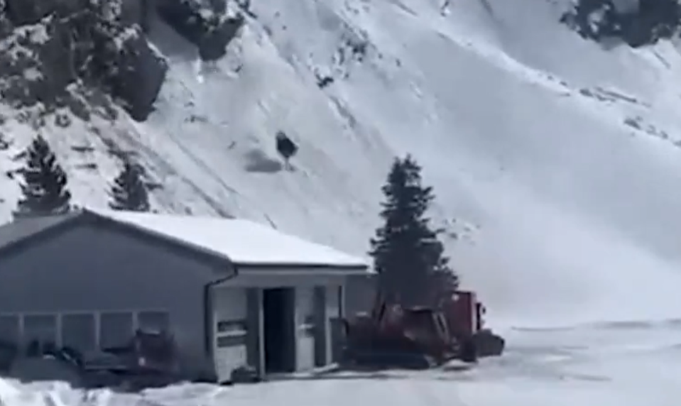 Vo Švajčiarsku sa odtrhla kabína lanovky. Po páde sa kabína opakovane pretáčala