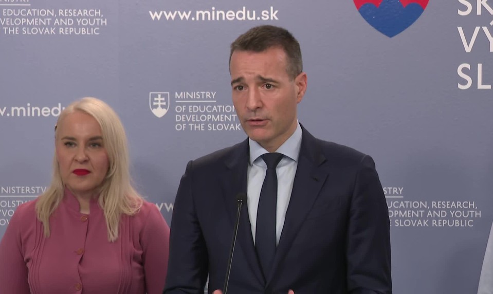 Tlačová beseda ministra Druckera po rokovaní so zástupcami škôl