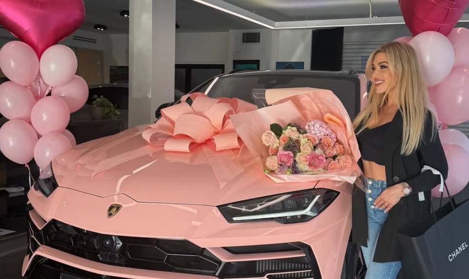 Nedávno dostala Dominika od priateľa Lamborghini, už ho aj nabúrala! Potom prišla jeho reakcia!
